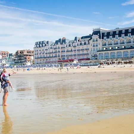 Le De La - 2ch, 2 Sdb - Terrasse - Deco De Charme - 500m * Cabourg