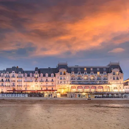 Le De La - 2ch, 2 Sdb - Terrasse - Déco De Charme - 500m Feriehus Cabourg